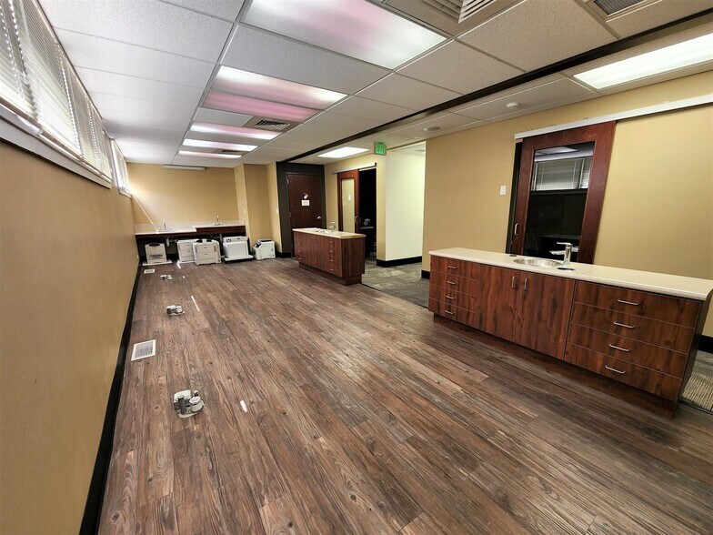 More Photos Of 1930 S Federal Blvd, Denver Medical For Sale