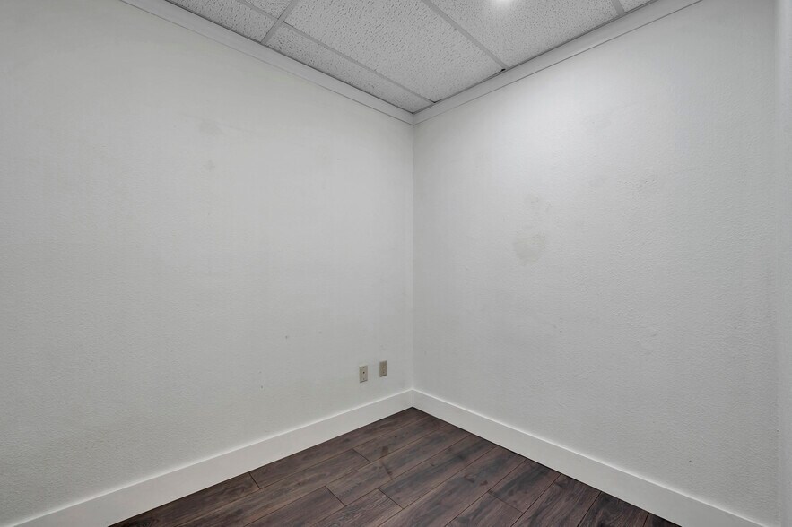 More Photos Of 5100 78th Ave N, Pinellas Park Medical For Lease