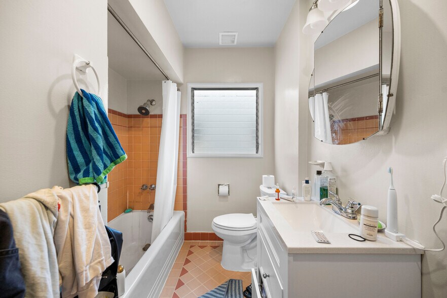 More Photos Of 367 41st St, Oakland Multifamily For Sale