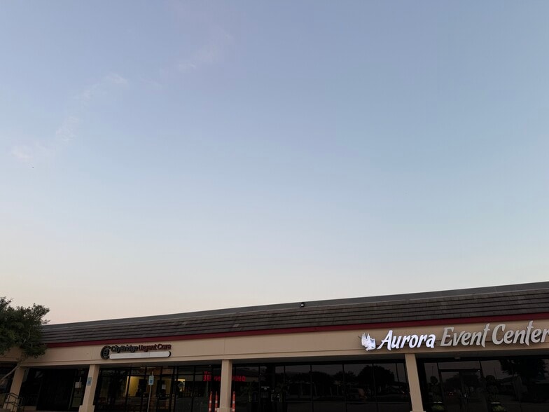 More Photos Of 910 W Parker Rd, Plano Unknown For Lease