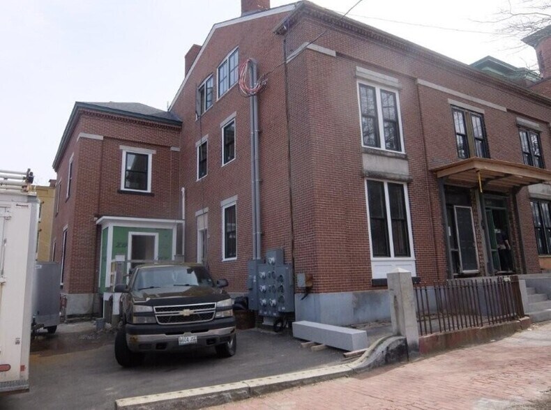More Photos Of 126 Danforth St, Portland Apartments For Sale