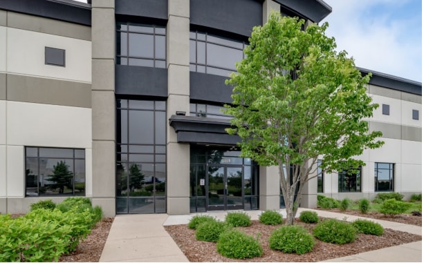 More Photos Of 4659-4859 W Basswood Dr, Franklin Distribution For Lease