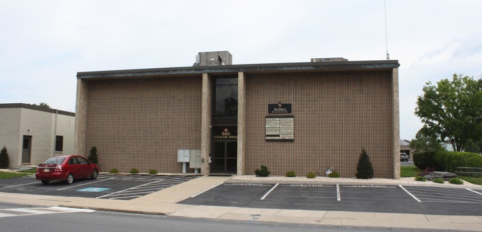 More Photos Of 550 Cleveland Ave, Chambersburg Office For Lease
