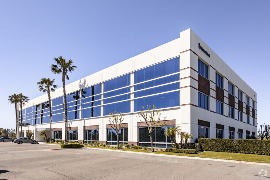 More Photos Of 3536 Concours, Ontario Office For Lease