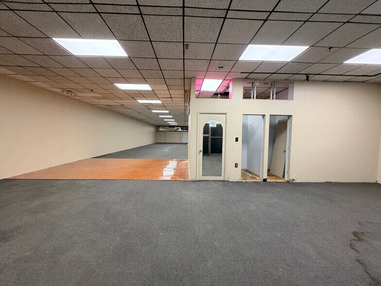 More Photos Of 5611 N State Road 7, Fort Lauderdale Unknown For Lease