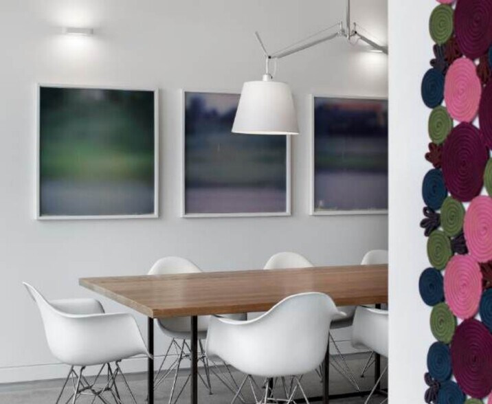 More Photos Of 1195 Rue Wellington, Montréal Office For Sale