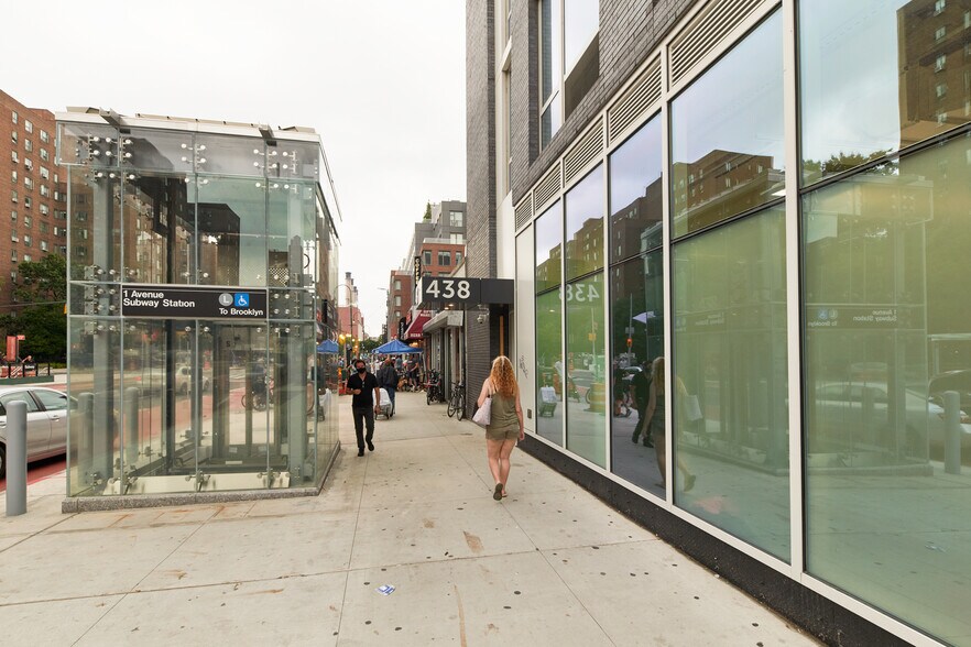 More Photos Of 534 E 14th St, New York Apartments For Sale