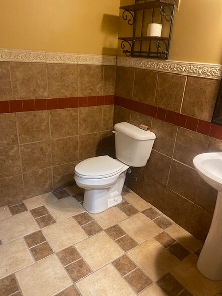 More Photos Of 141-167 Jonesboro Rd, McDonough Unknown For Lease