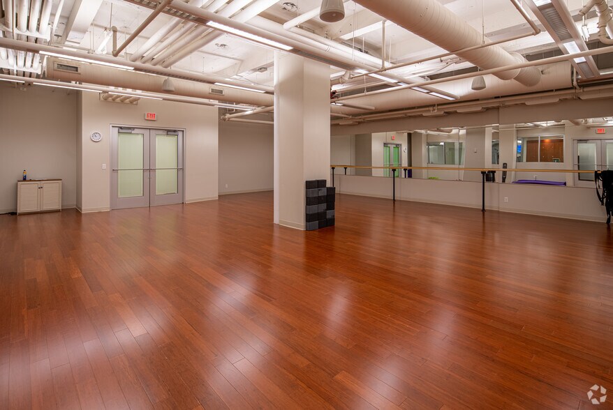 More Photos Of 510 Marquette Ave, Minneapolis Office For Lease