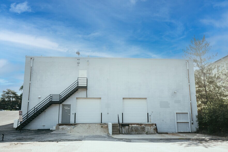 More Photos Of 3260 Gorham Ave, Saint Louis Park Warehouse For Lease