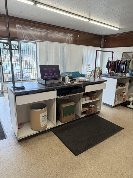 More Photos Of 4711 S 3rd St, Memphis Freestanding For Sale