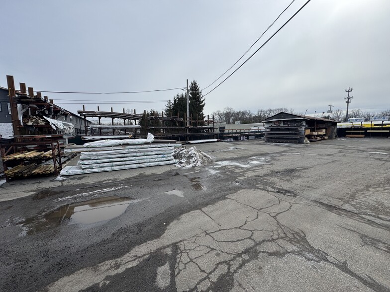 More Photos Of 69 Newark Pompton Tpke, Pequannock Showroom For Sale