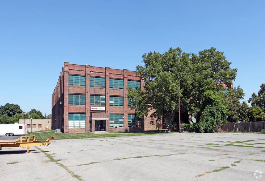 Primary Photo Of 130 Harrison St, Newark Warehouse For Lease