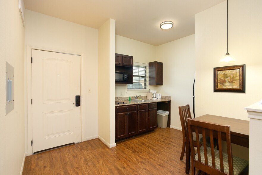More Photos Of 301 W State Highway 72, Kenedy Hotel For Sale