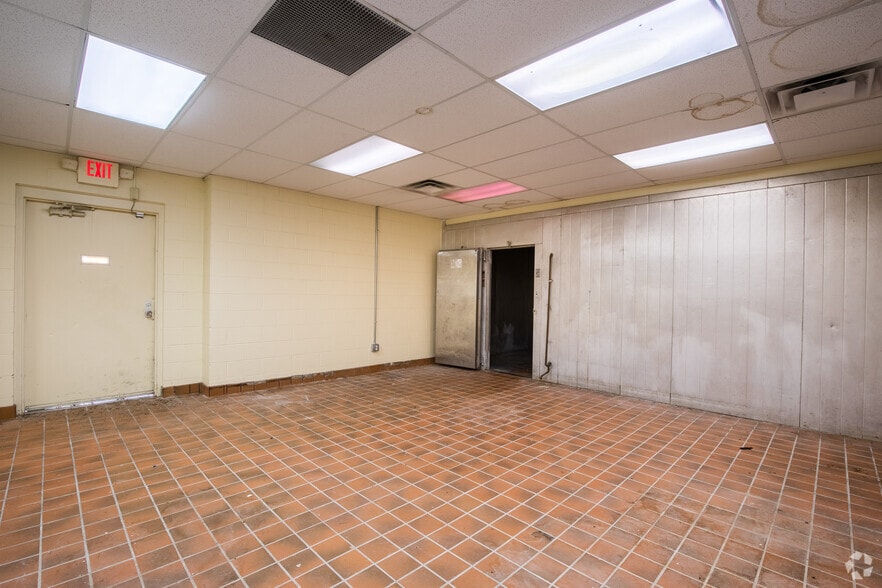 More Photos Of 5140 Salem Ave, Dayton Freestanding For Lease