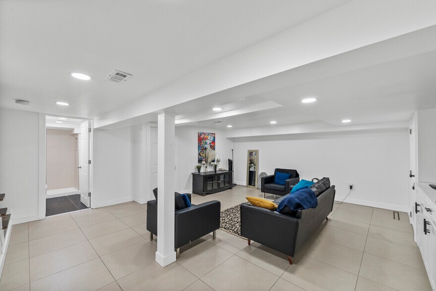 More Photos Of 188 New York Ave, Jersey City Multifamily For Sale