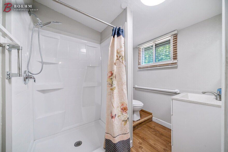 More Photos Of 137 Old San Antonio Rd, Boerne Apartments For Sale