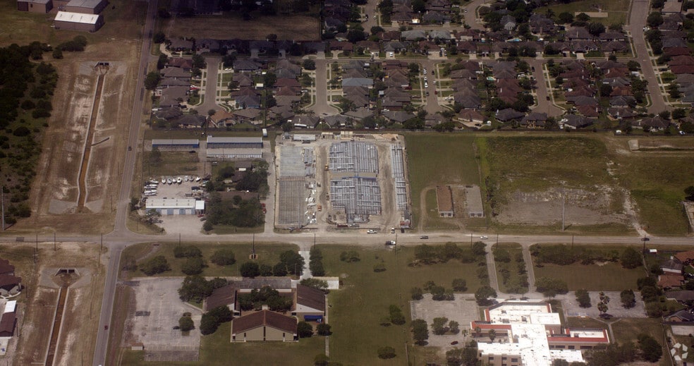 More Photos Of 3205 Rodd Field Rd, Corpus Christi Self Storage For Lease