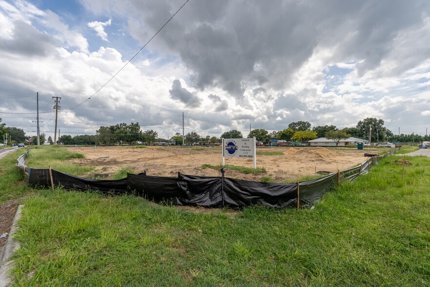 More Photos Of 564 E Brookins Ave, Eagle Lake Unknown For Lease