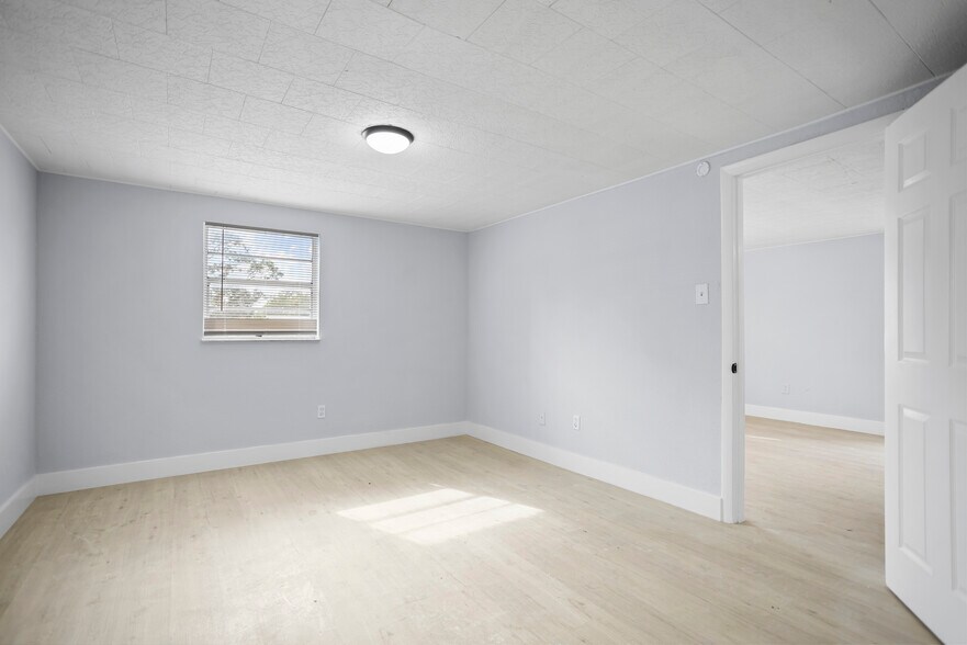 More Photos Of 12703 N 15th St, Tampa Apartments For Sale