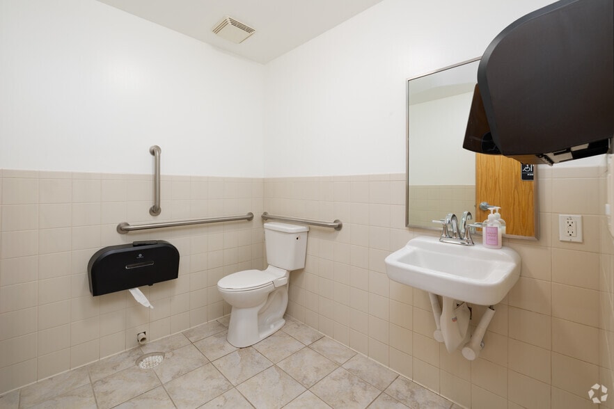 More Photos Of 6910 Bandley Dr, Fountain Industrial For Sale