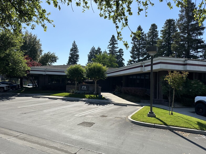 Primary Photo Of 1001 N Demaree Rd, Visalia Office For Lease