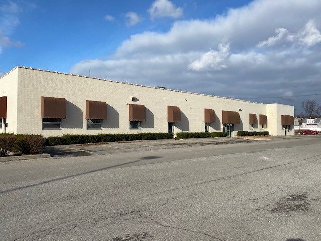 More Photos Of 1212 Abbott Rd, Buffalo Auto Dealership For Lease