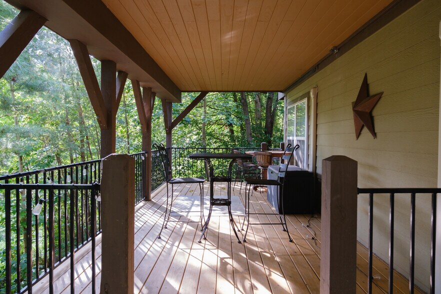 More Photos Of 14 Red Maple Dr, Weaverville Multifamily For Sale