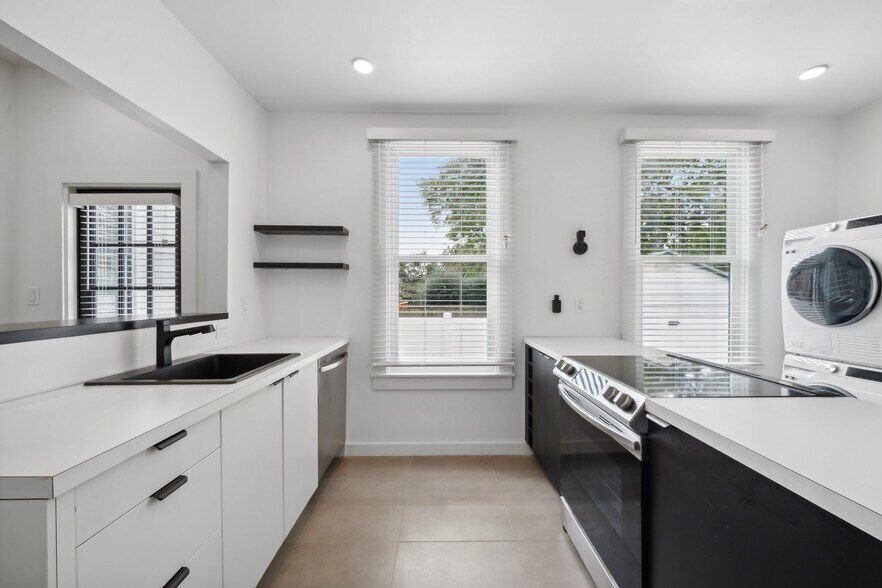 More Photos Of 2810 Griffin Ave, Richmond Apartments For Sale