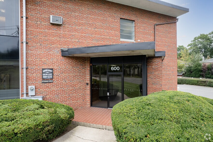 More Photos Of 600 Palisade Ave, Englewood Cliffs Office For Lease