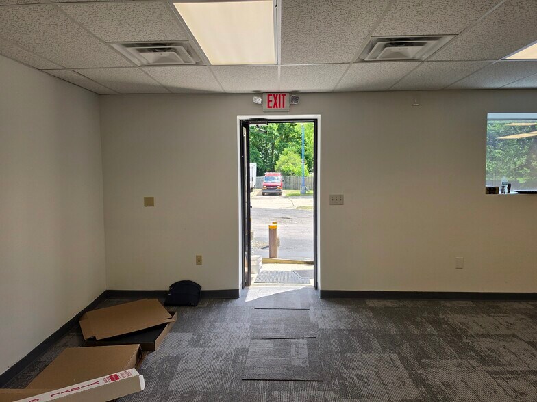 More Photos Of 455 E Grand River Ave, Brighton Unknown For Lease
