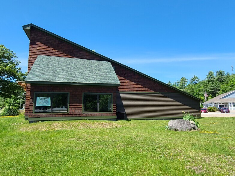 More Photos Of 12 Southmayd St, Campton Freestanding For Sale