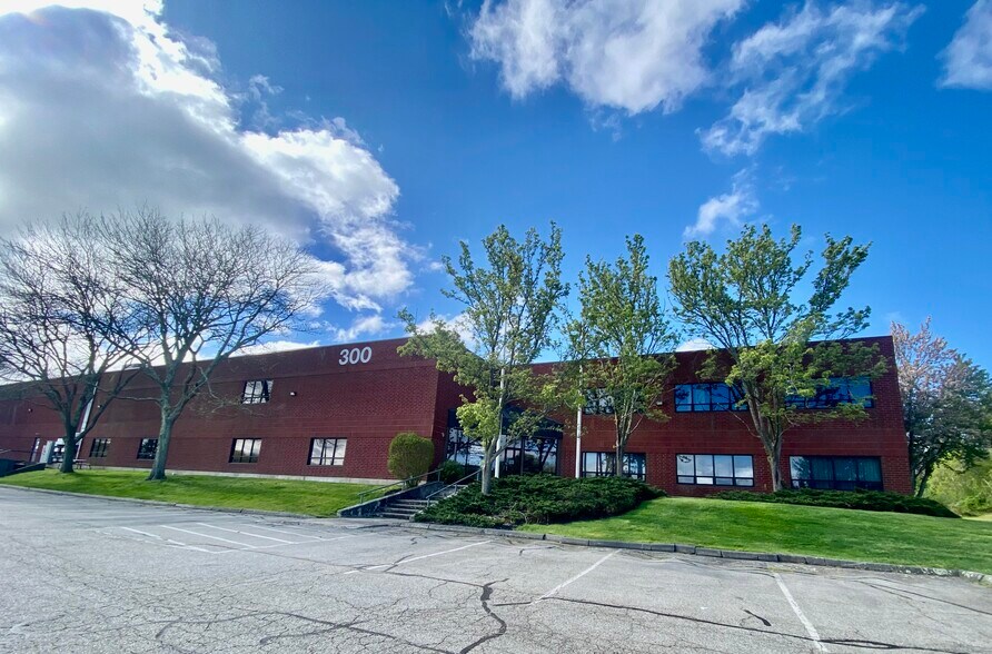 More Photos Of 300 High Point Ave, Portsmouth Warehouse For Lease