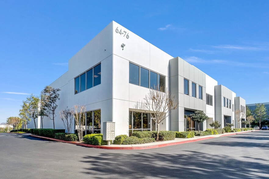 More Photos Of 64-76 Maxwell, Irvine Light Manufacturing For Lease