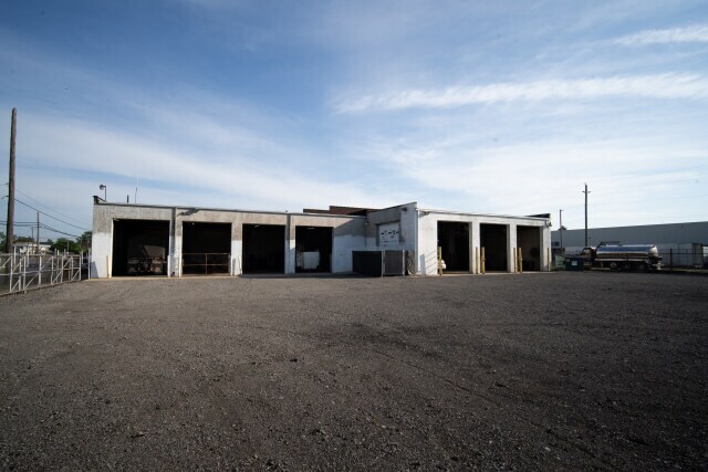 More Photos Of 232 Ferdinand St, Detroit Truck Terminal For Sale