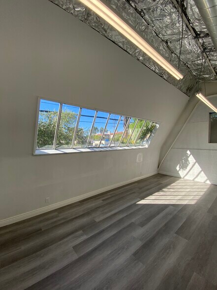 More Photos Of 2100-2106 Pontius Ave, Los Angeles Warehouse For Lease