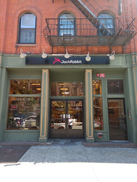 More Photos Of 127 Washington St, Hoboken Apartments For Lease