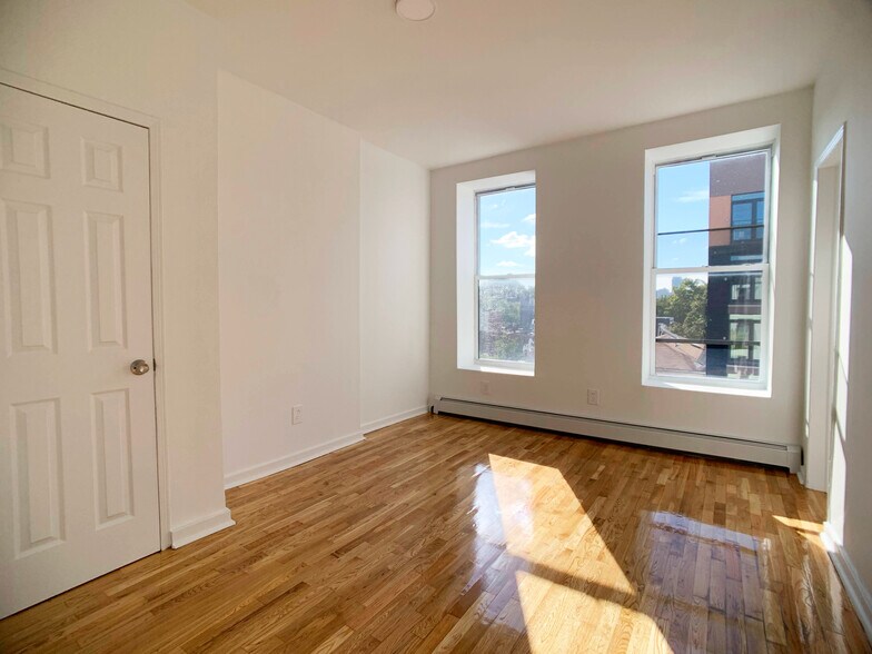 More Photos Of 293 Tompkins Ave, Brooklyn Apartments For Sale