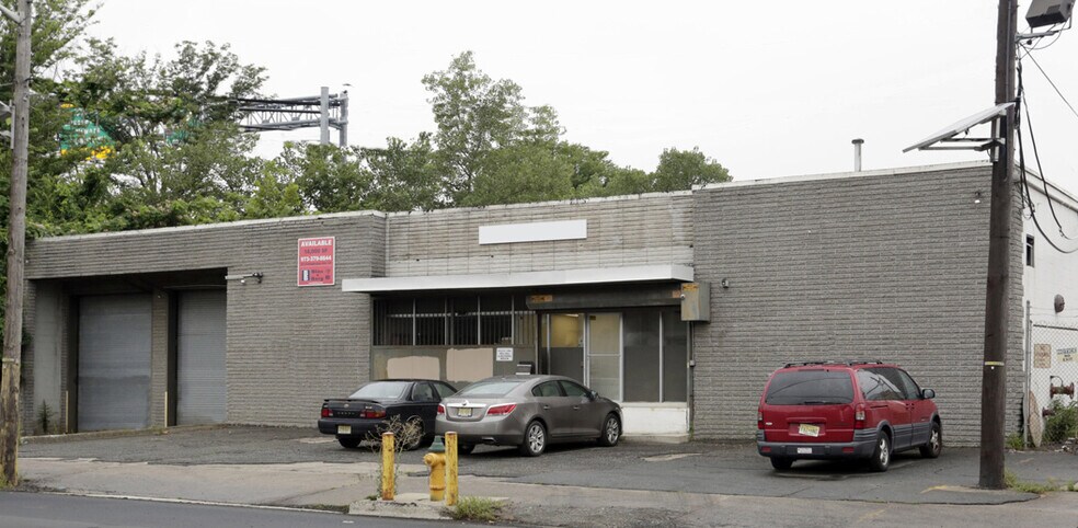 Primary Photo Of 331 Frelinghuysen Ave, Newark Warehouse For Lease
