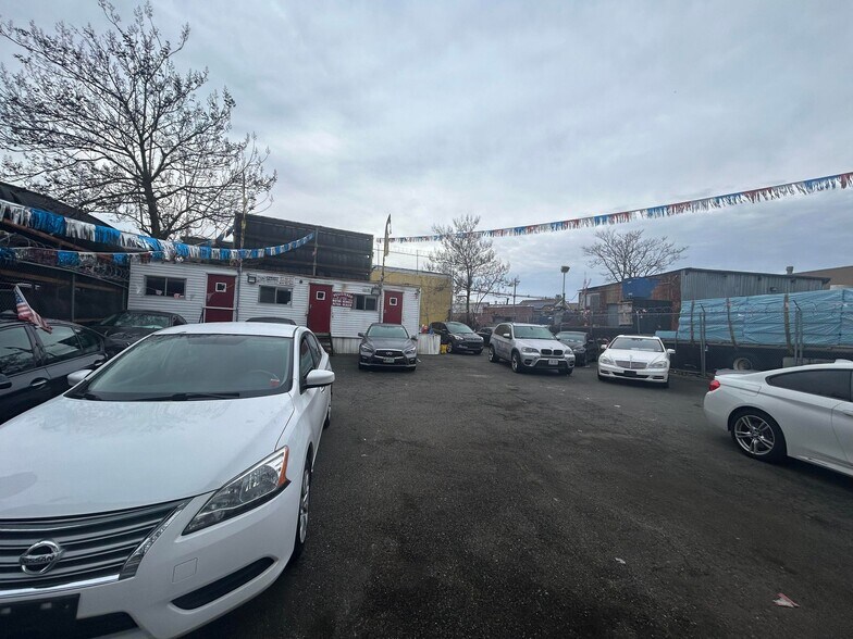 More Photos Of 215-20 Hempstead Ave, Queens Village Land For Lease