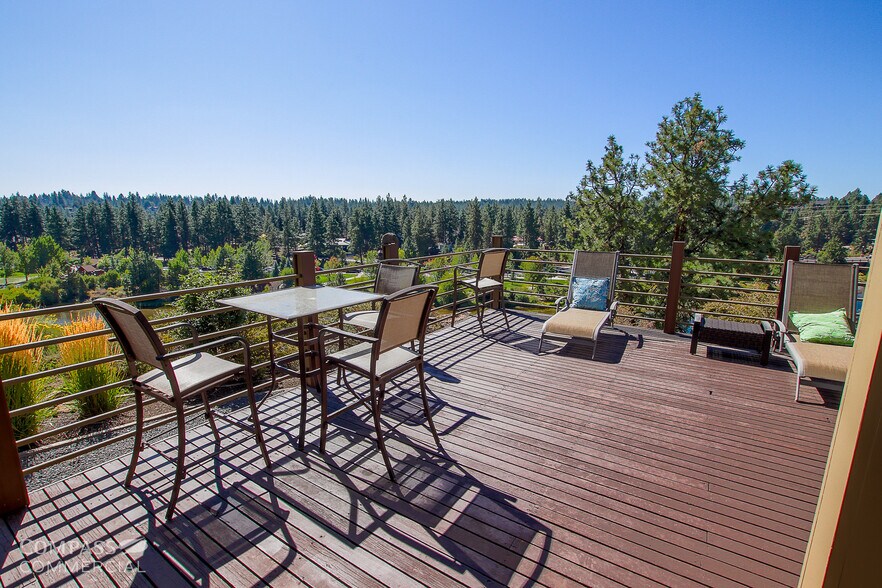 More Photos Of 1001 SW Disk Dr, Bend Office For Lease