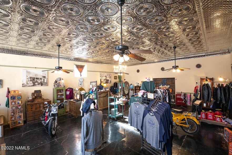 More Photos Of 213 N Kinsley Ave, Winslow Storefront For Sale