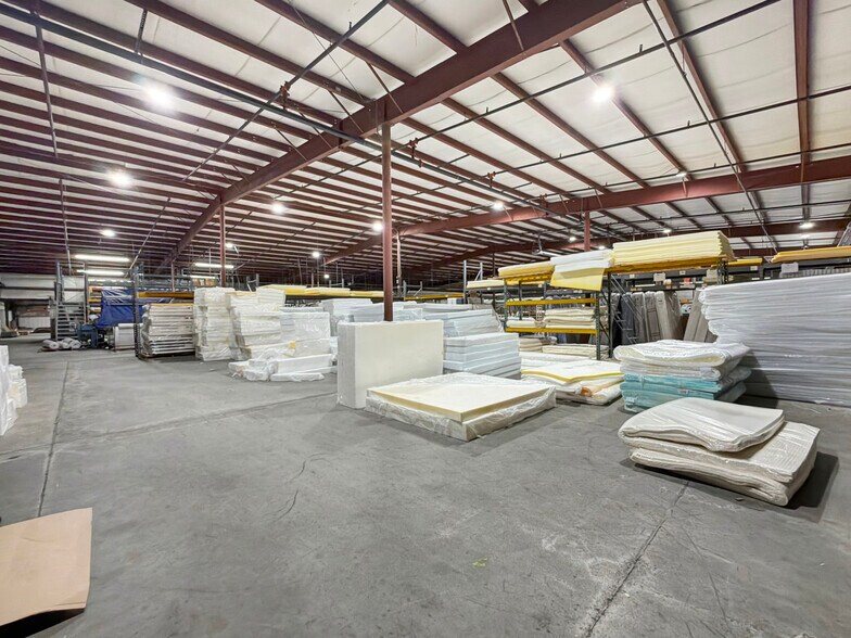 More Photos Of 850 Eisenhower Blvd, Johnstown Warehouse For Lease