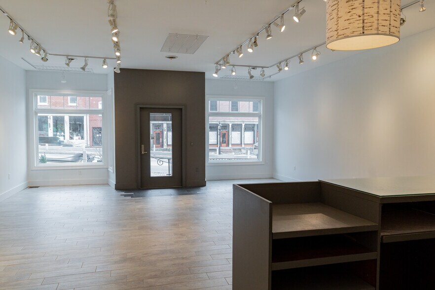 More Photos Of 72 Main St, Wiscasset Storefront Retail Residential For Sale