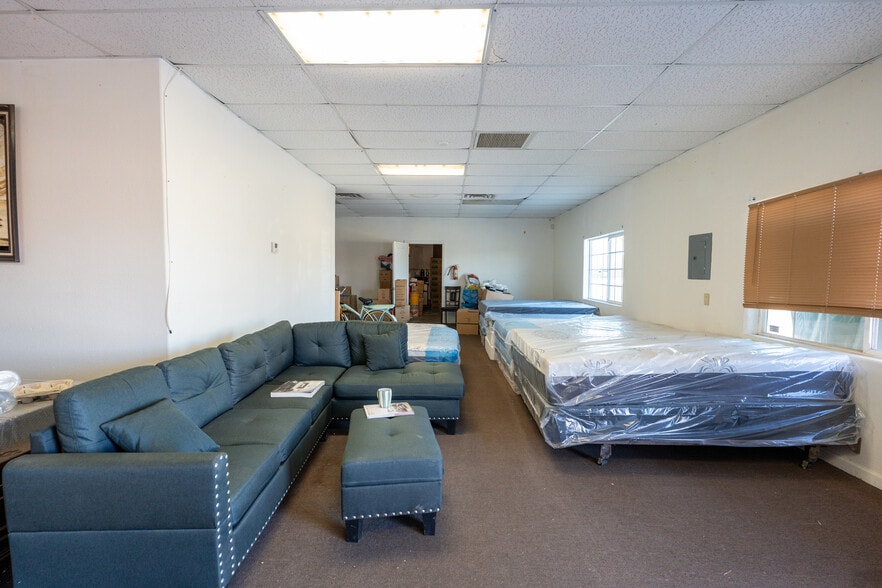 More Photos Of 601 Broadway St, El Centro Storefront For Sale