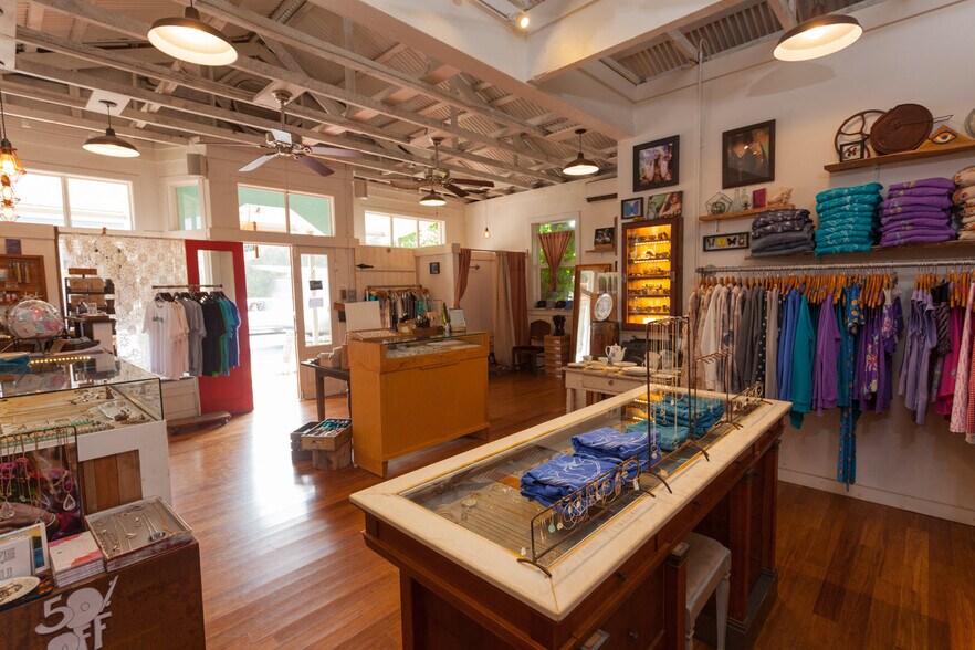 More Photos Of 69 Hana Hwy, Paia Freestanding For Sale