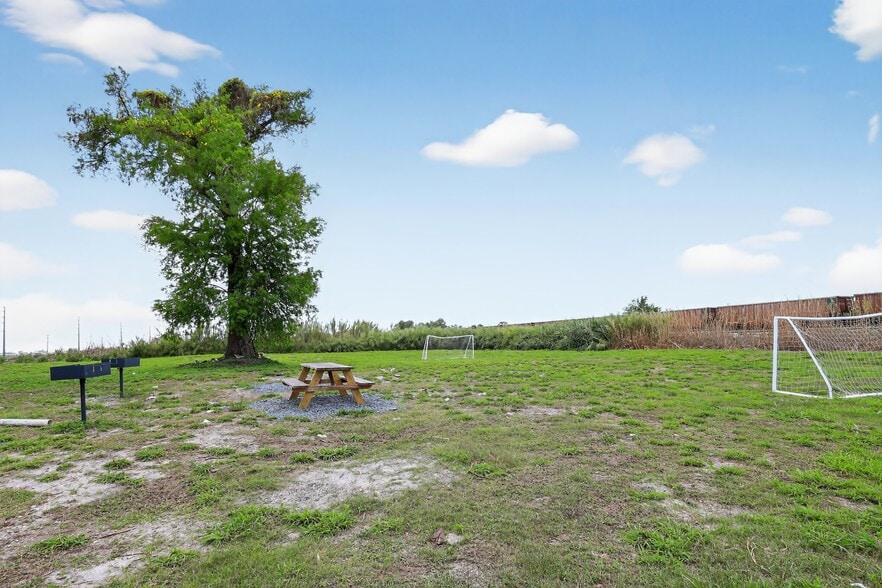 More Photos Of 1 Richard Keen Rd, Pahokee Manufactured Housing Mobile Home Park For Sale