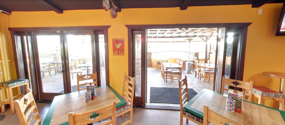 More Photos Of 1964 W Foothill Blvd, Upland Restaurant For Sale