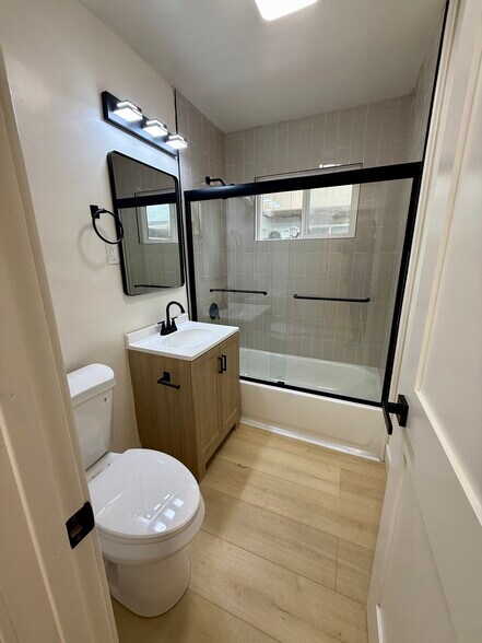 More Photos Of 4527 Olney St, San Diego Apartments For Sale
