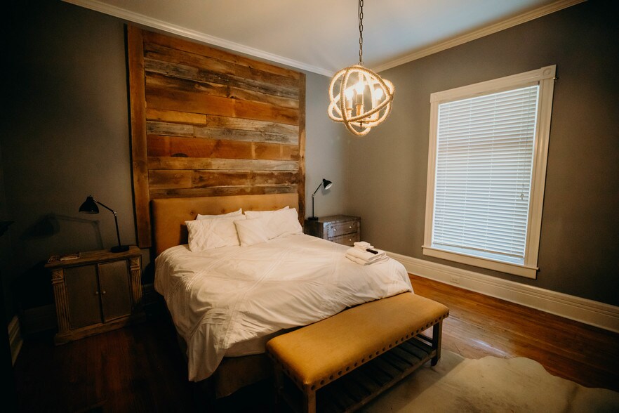 More Photos Of 1106 Forest Ave, Nashville Office For Sale